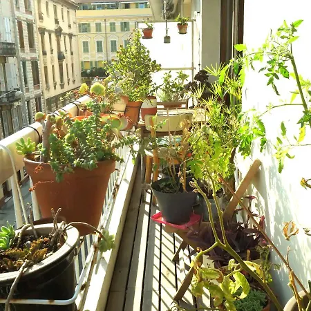 Sunny Garibaldi Port, Free Private Parking Appartement *